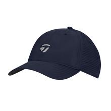 Hamptons Performance Hat by TaylorMade
