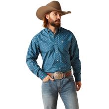 Men's Wrinkle Free Garrick Classic Fit Shirt by Ariat in South Sioux City NE