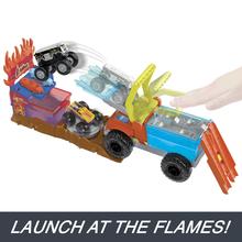 Hot Wheels Monster Trucks Arena Smashers Color Shifters 5-Alarm Rescue Playset by Mattel