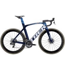 Madone SLR 9 eTap by Trek