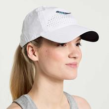 Unisex Outpace Petite Hat by Saucony in Roscoe IL