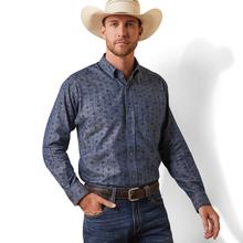 Men's Noah Classic Fit Shirt by Ariat in Farmington UT