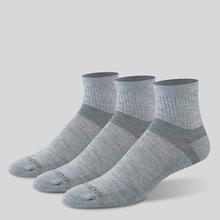 Unisex Inferno Cushion Quarter Sock by Saucony in Mahomet IL