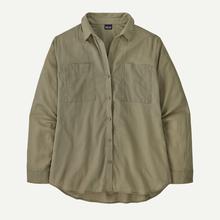 Women's LW A/C Buttondown by Patagonia