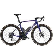 Madone SLR 7 AXS Gen 8 by Trek