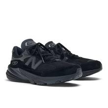 Unisex Made in USA 990 v6 by New Balance