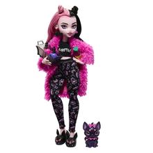 Monster High Doll And Sleepover Accessories, Draculaura, Creepover Party by Mattel