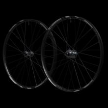 WH-M8200-B-27.5 DEORE XT 27.5 INCH WHEEL by Shimano Cycling
