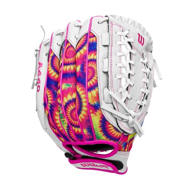 Wilson - 2024 A440‚Ñ¢ Flash‚Ñ¢ 12" Youth Outfield Fastpitch Softball Glove in Pasadena CA