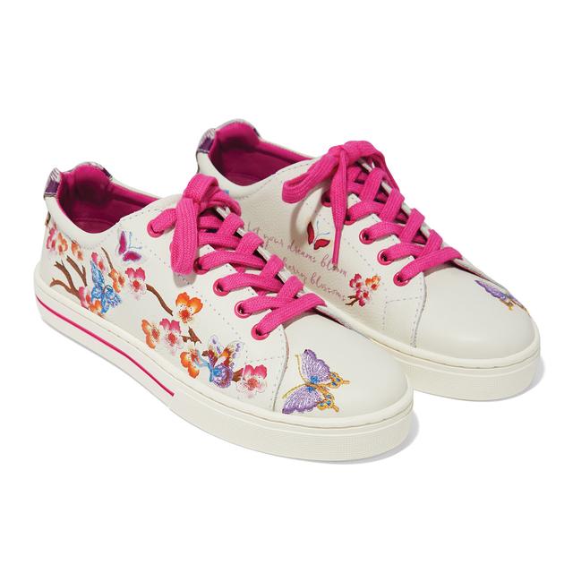 Brighton - Sakura Embroidered Sneakers in Oblong IL