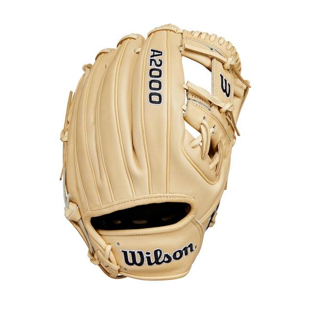 Wilson - 2024 Baseball Classics Series A2000 1975 11.75" Infield Baseball Glove in Manchester MO