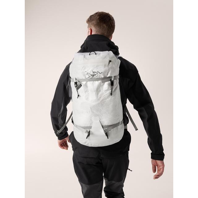 Arc'teryx - Alpha SL 30 Backpack in Squamish BC