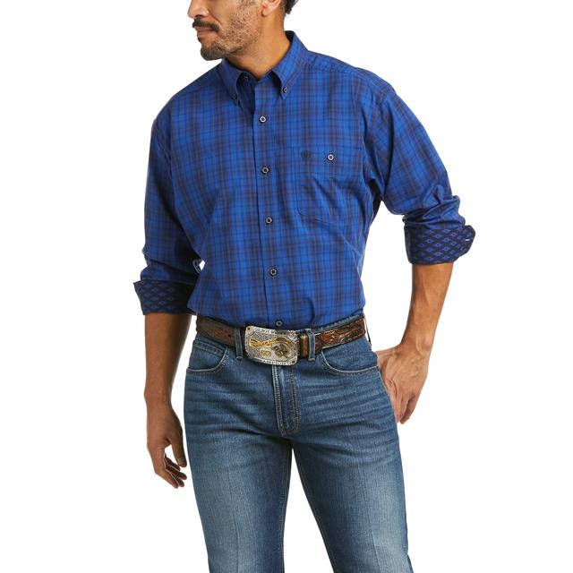 Ariat - Men's Relentless Intensity Performance Stretch Classic Fit Shirt in Durham NC