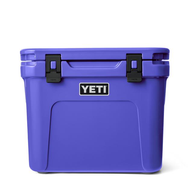 YETI - Roadie 32 Wheeled Cooler - Ultramarine Violet in Poplar Bluff MO