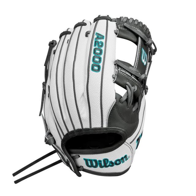 Wilson - 2024 Fastpitch Classics Series A2000 H75SS 11.75" Infield Fastpitch Glove